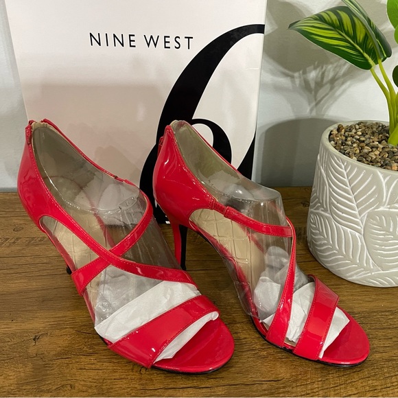 Brand new NINE WEST sandals - Picture 1 of 1